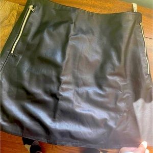L’Agence black lambskin mini skirt size 4. Crazy soft! NWOT